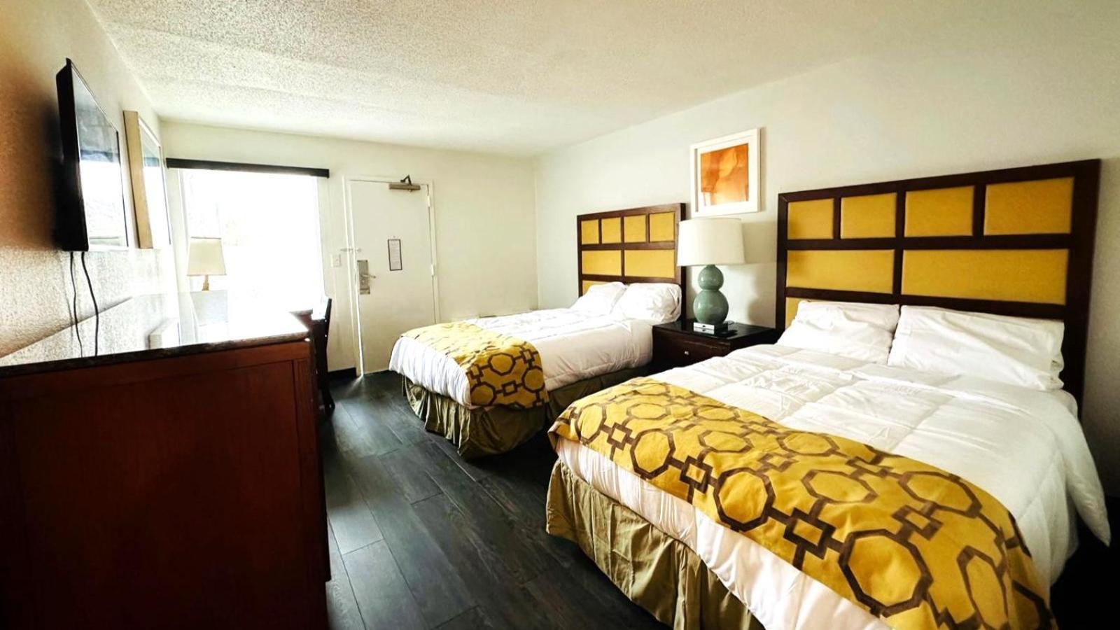 Baymont Inn And Suites By Wyndham Columbus / Near Osu מראה חיצוני תמונה